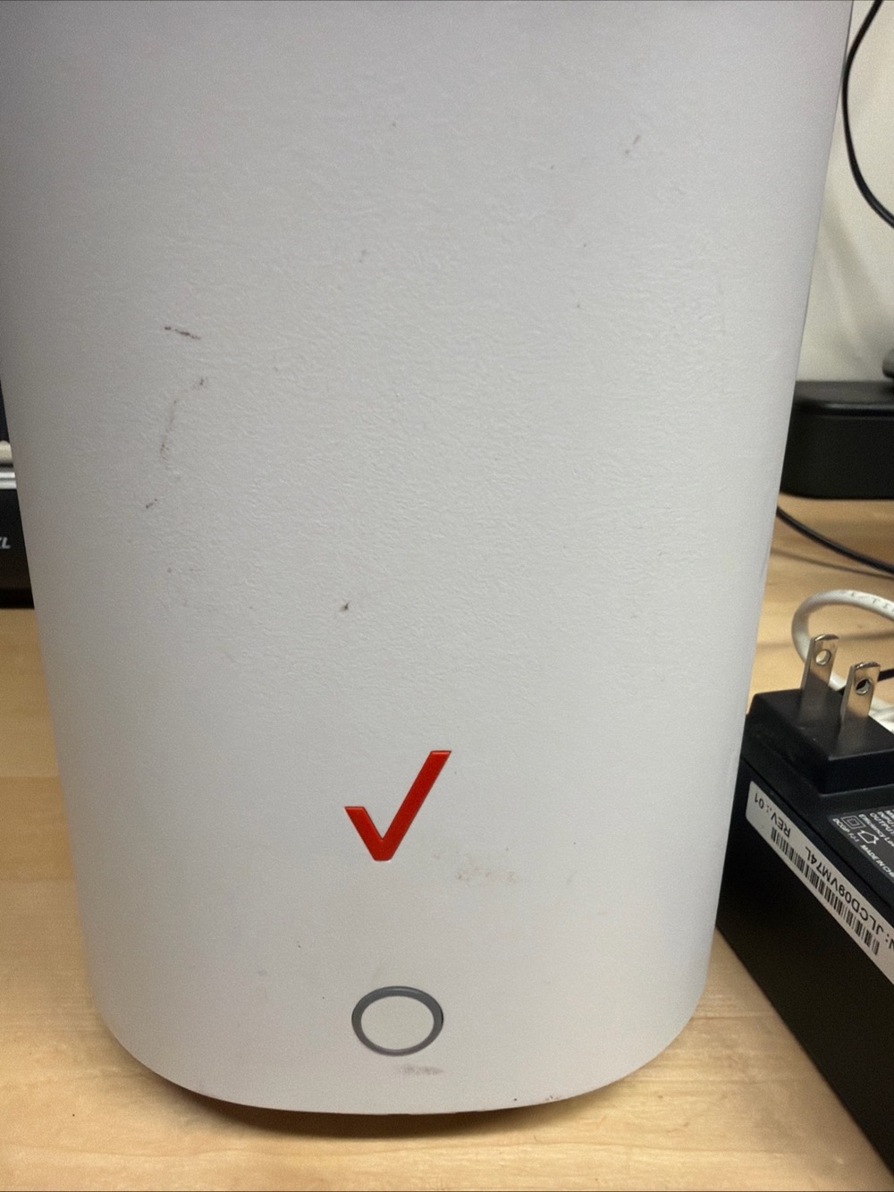 Verizon Router G3100 Mobile Broadband Gateway - White
